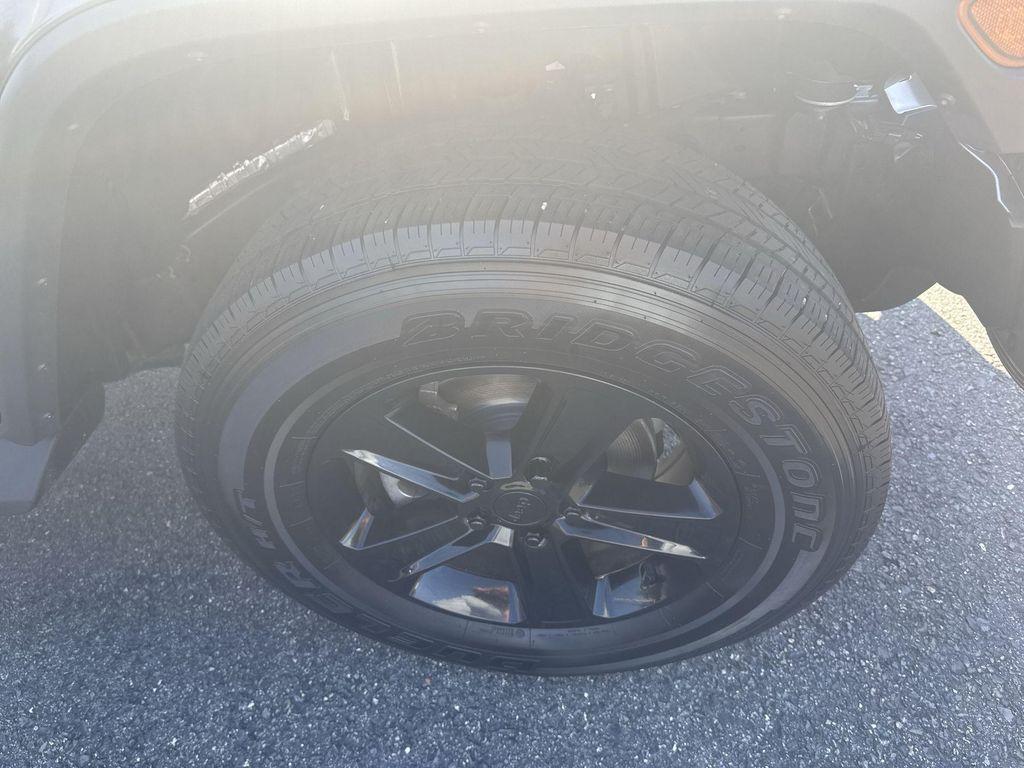 used 2021 Jeep Wrangler Unlimited car, priced at $32,985