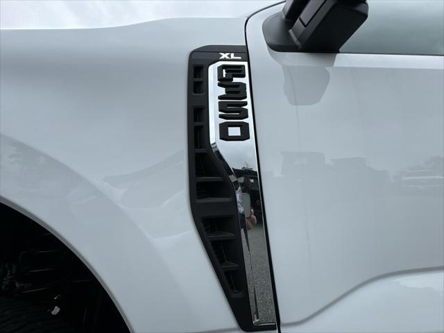 new 2025 Ford F-350 car, priced at $60,040