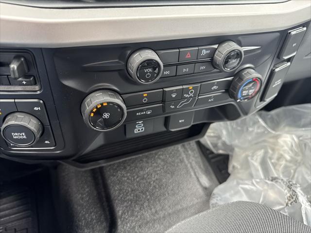 new 2025 Ford F-250 car, priced at $53,258