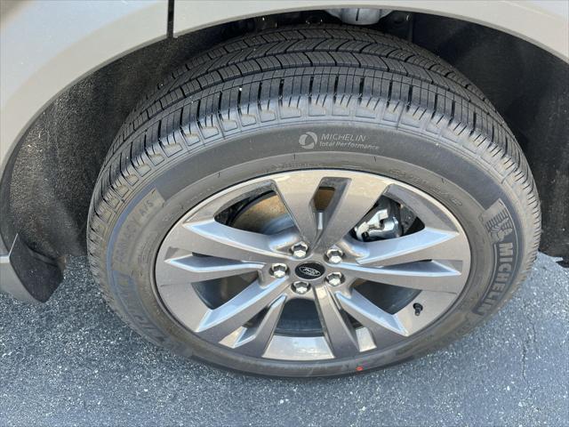 new 2025 Ford Explorer car, priced at $46,224
