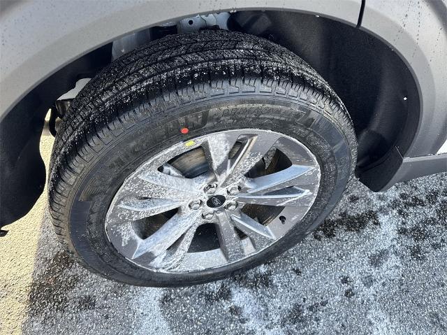 new 2025 Ford Explorer car, priced at $45,584