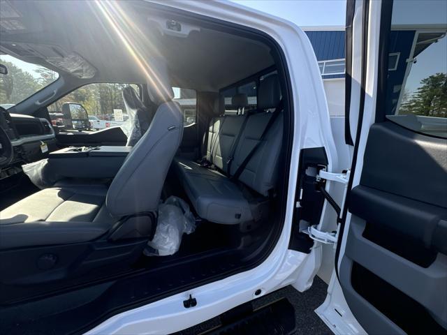 new 2025 Ford F-450 car, priced at $86,725