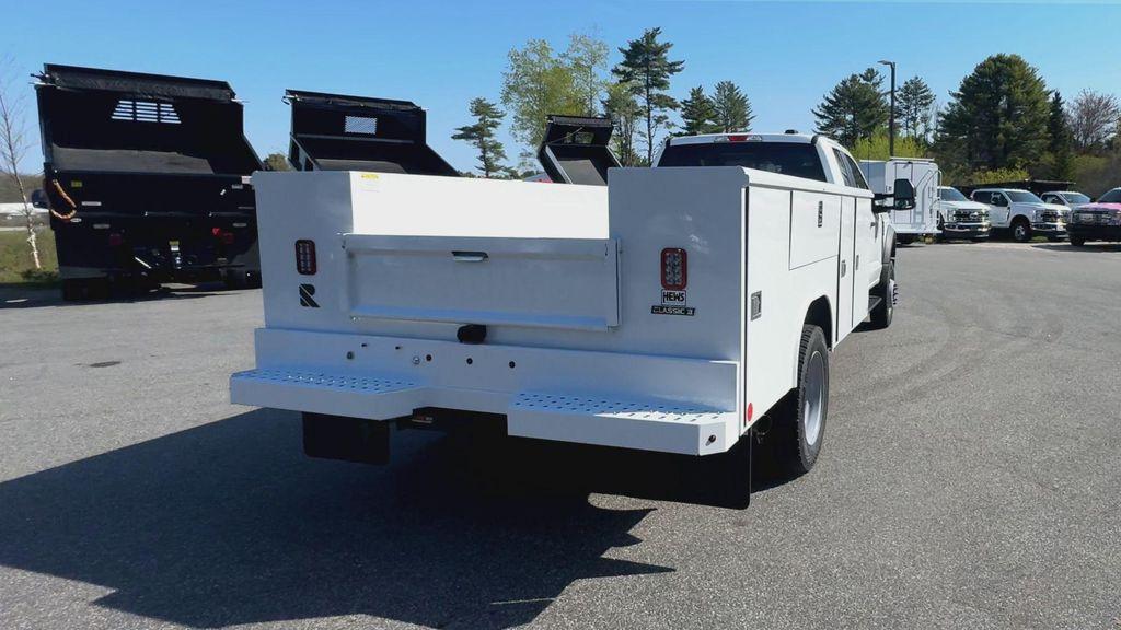 new 2025 Ford F-450 car, priced at $87,225