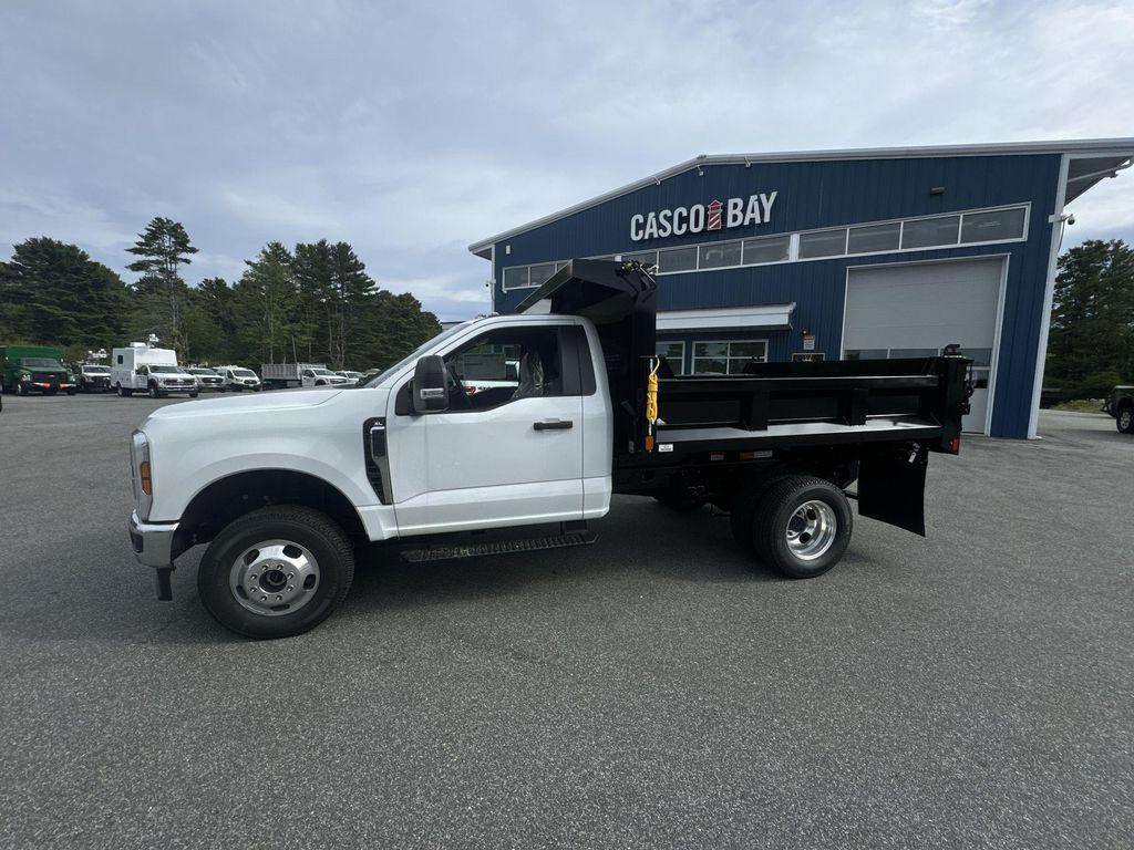 new 2025 Ford F-350 car, priced at $73,440