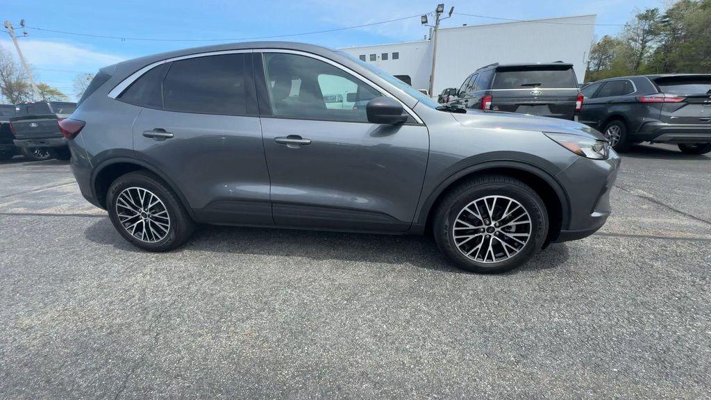 used 2023 Ford Escape car, priced at $21,485