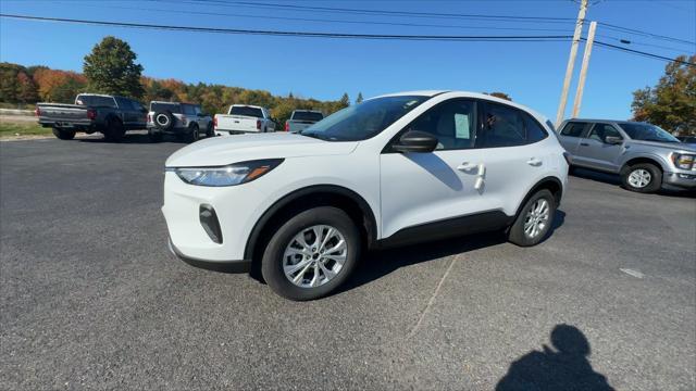 new 2025 Ford Escape car, priced at $30,599