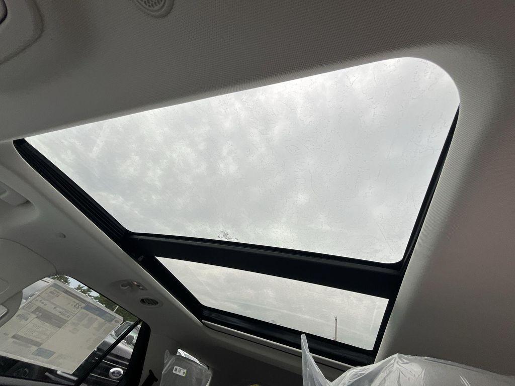 new 2025 Ford Explorer car, priced at $47,873