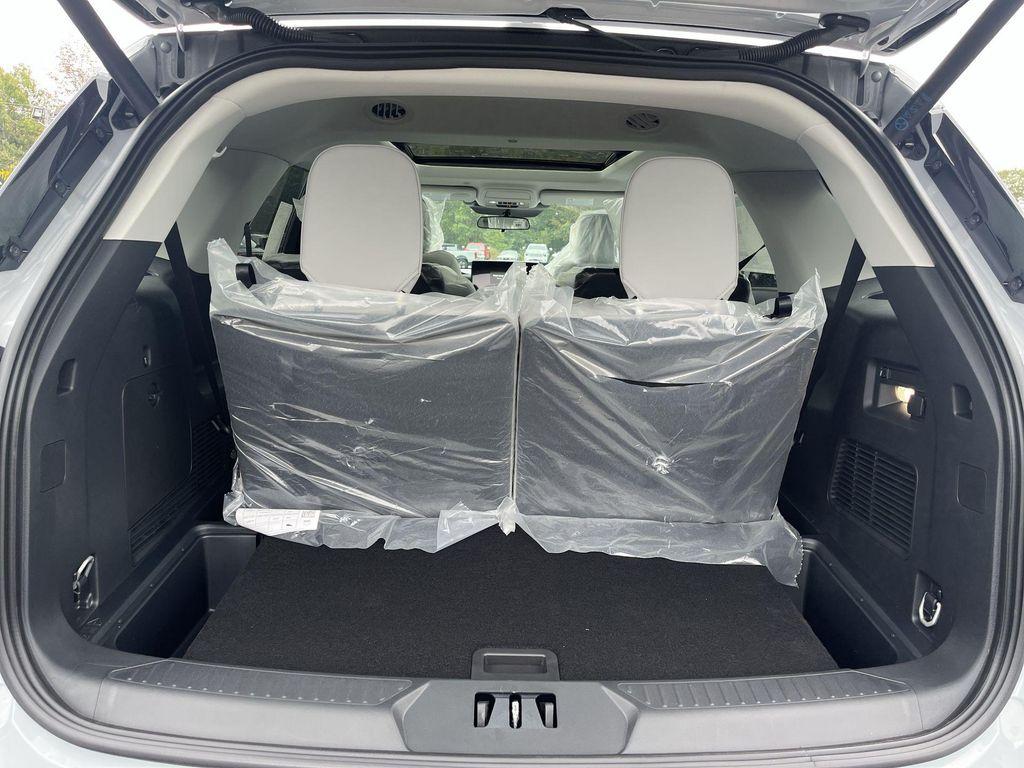 new 2025 Ford Explorer car, priced at $47,873