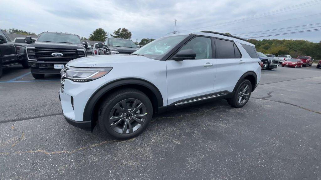 new 2025 Ford Explorer car, priced at $47,873