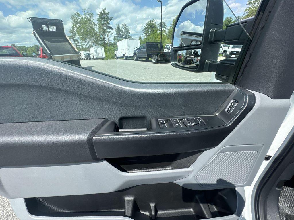 new 2025 Ford F-350 car, priced at $64,010