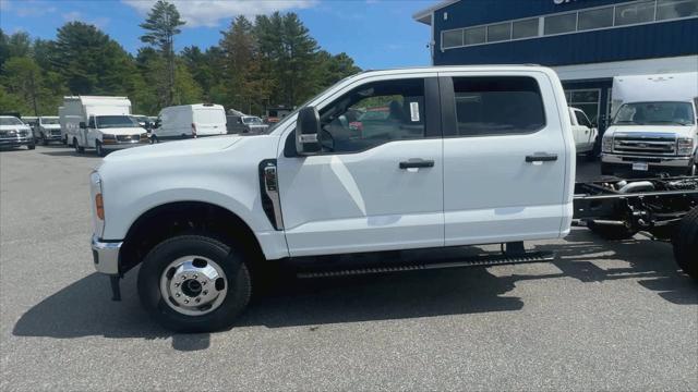 new 2025 Ford F-350 car, priced at $64,010