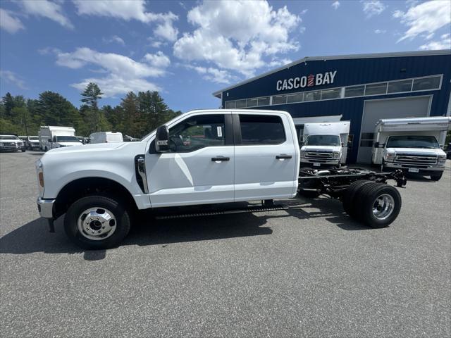 new 2025 Ford F-350 car, priced at $64,010