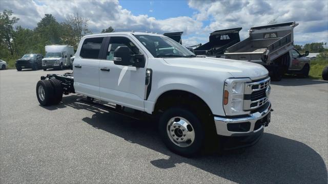 new 2025 Ford F-350 car, priced at $64,010