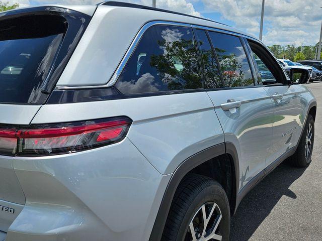 used 2024 Jeep Grand Cherokee car, priced at $32,988
