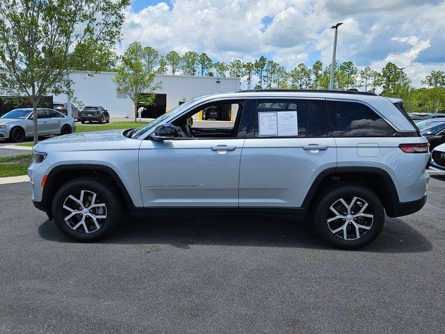 used 2024 Jeep Grand Cherokee car, priced at $32,988