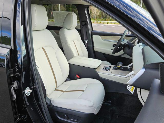 new 2025 Mazda CX-90 PHEV car, priced at $59,577