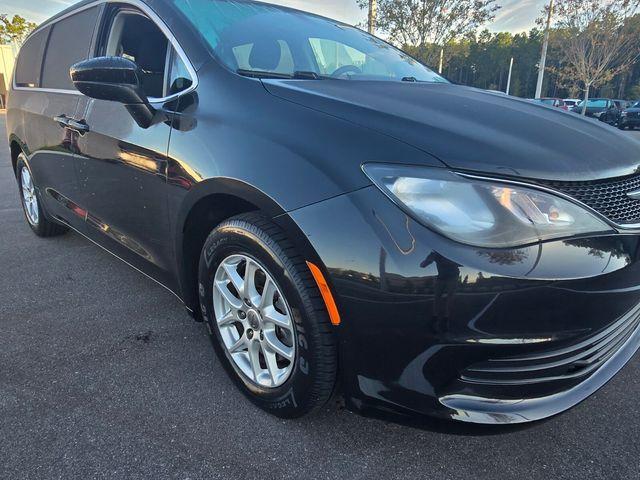 used 2017 Chrysler Pacifica car, priced at $11,506