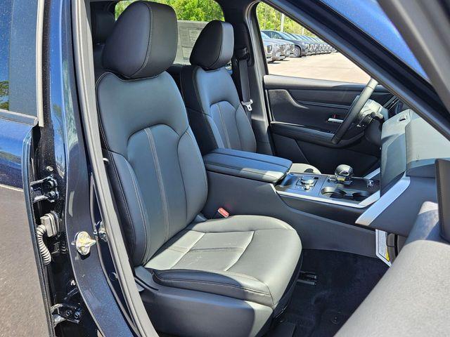 new 2025 Mazda CX-90 car, priced at $38,550