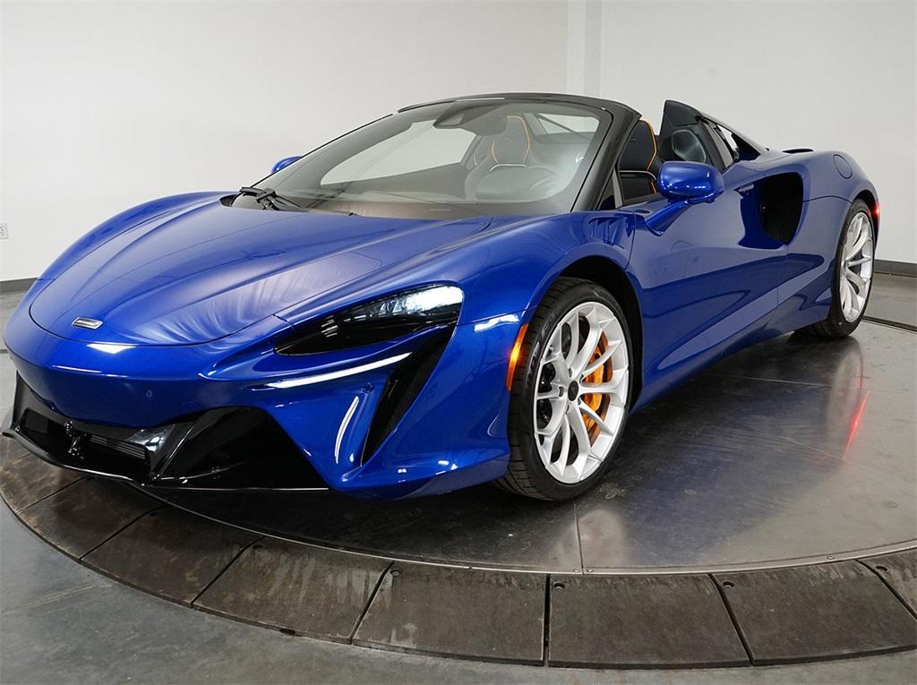 new 2025 McLaren Artura car