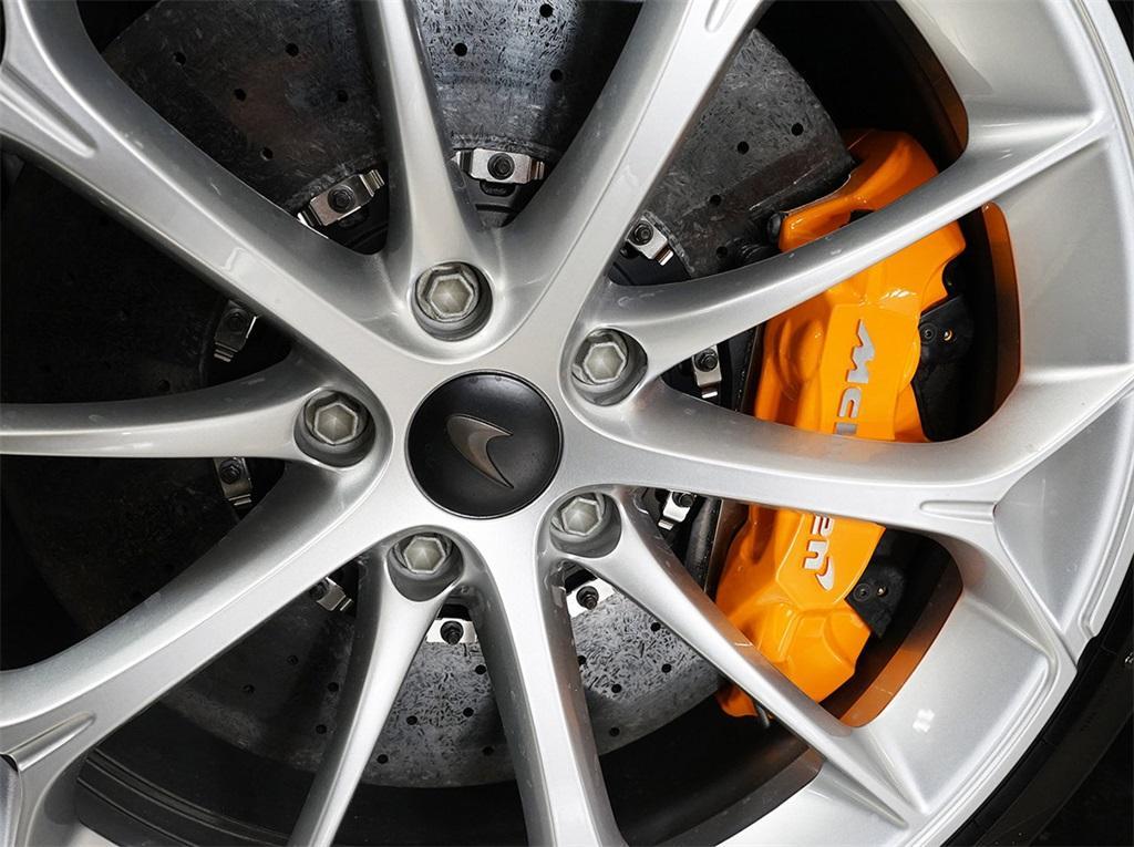 new 2025 McLaren Artura car