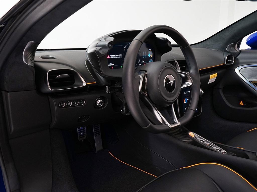 new 2025 McLaren Artura car