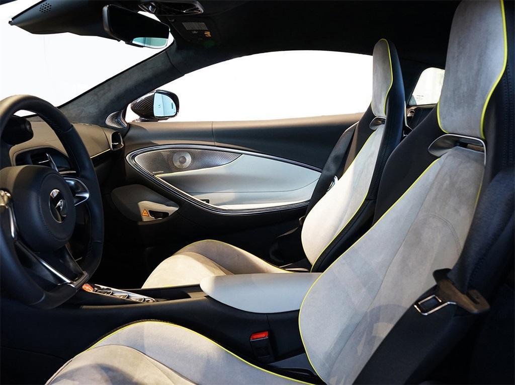 new 2025 McLaren Artura car