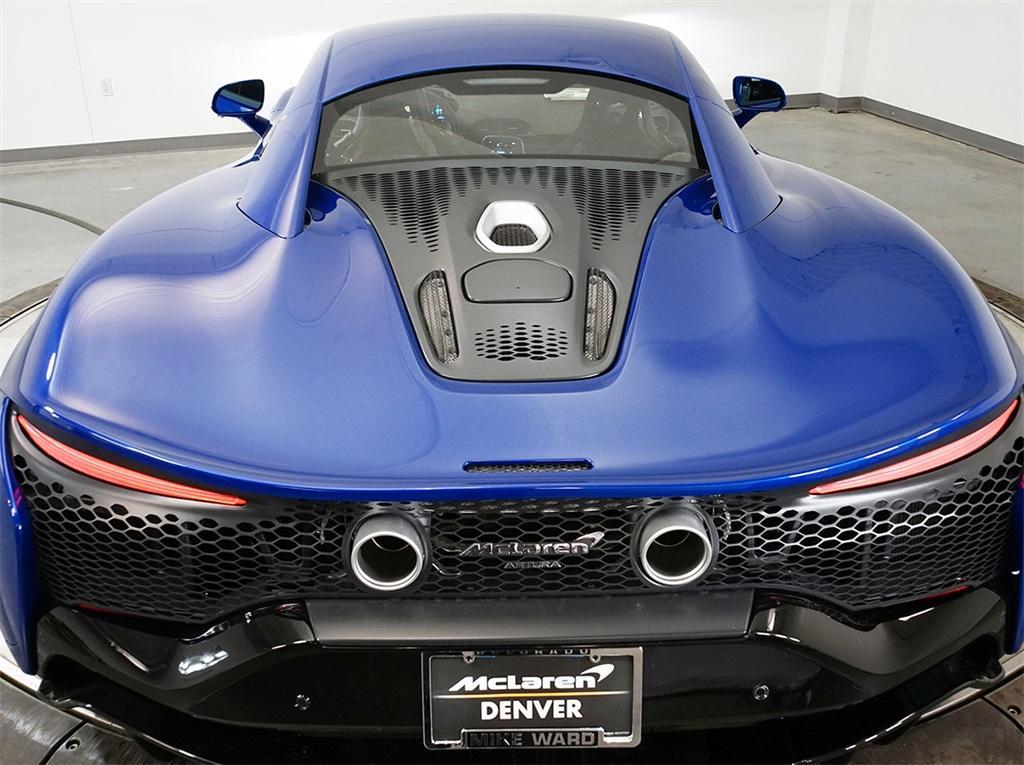 new 2025 McLaren Artura car, priced at $286,758