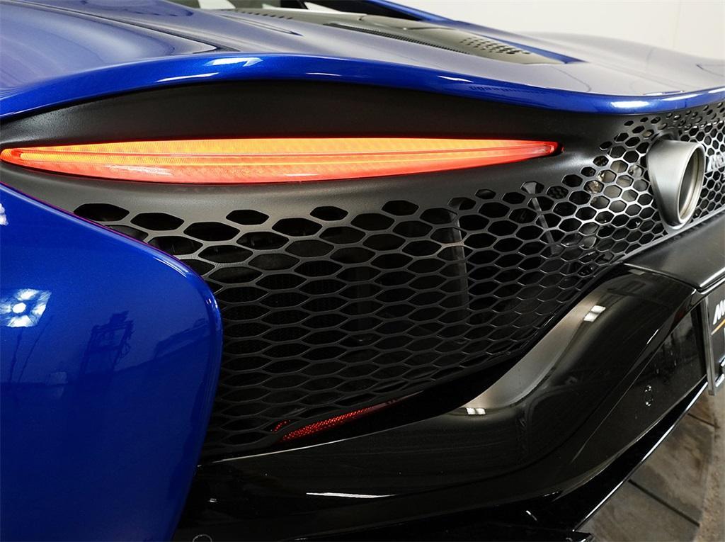 new 2025 McLaren Artura car, priced at $286,758
