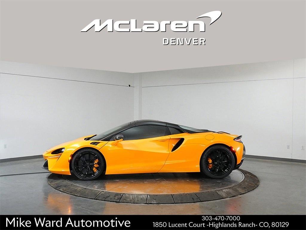 new 2025 McLaren Artura car, priced at $386,828