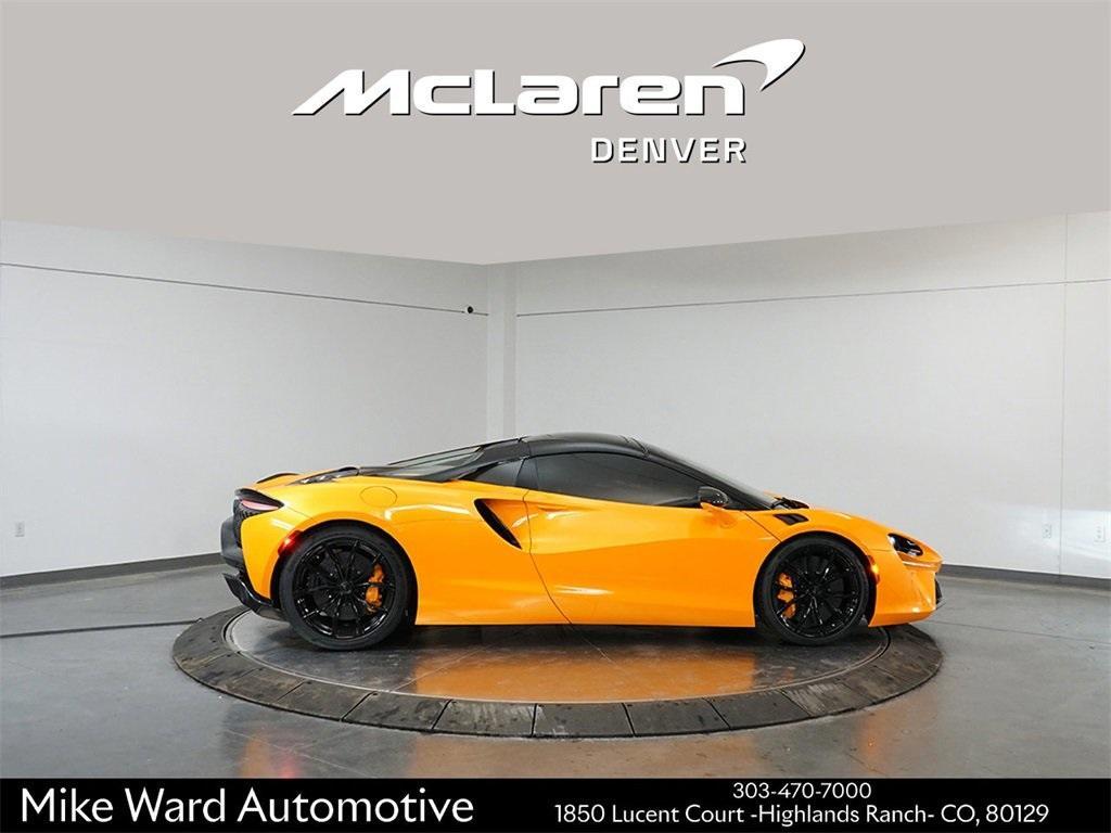new 2025 McLaren Artura car, priced at $386,828
