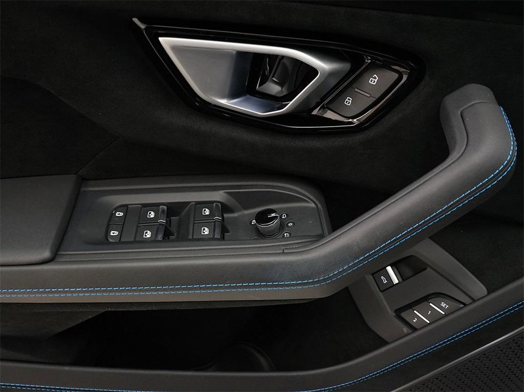 used 2023 Lamborghini Urus car, priced at $284,991