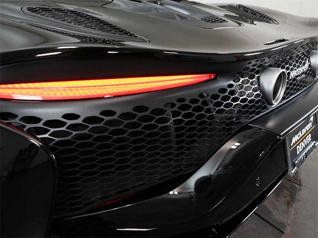 new 2025 McLaren Artura car, priced at $300,358