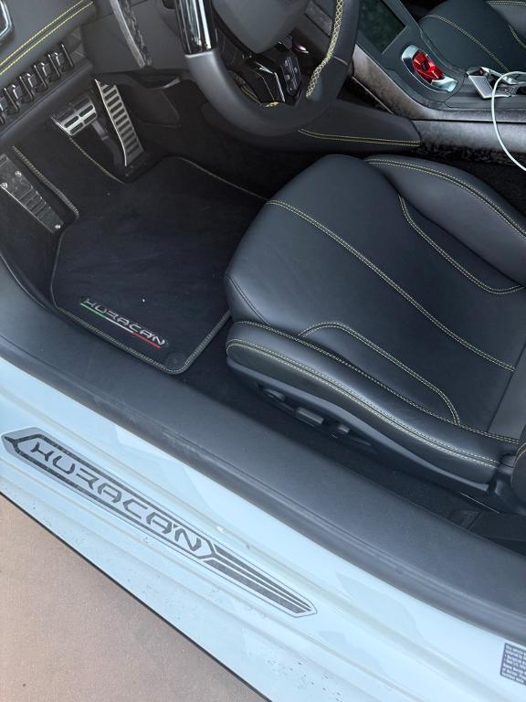 used 2021 Lamborghini Huracan EVO car