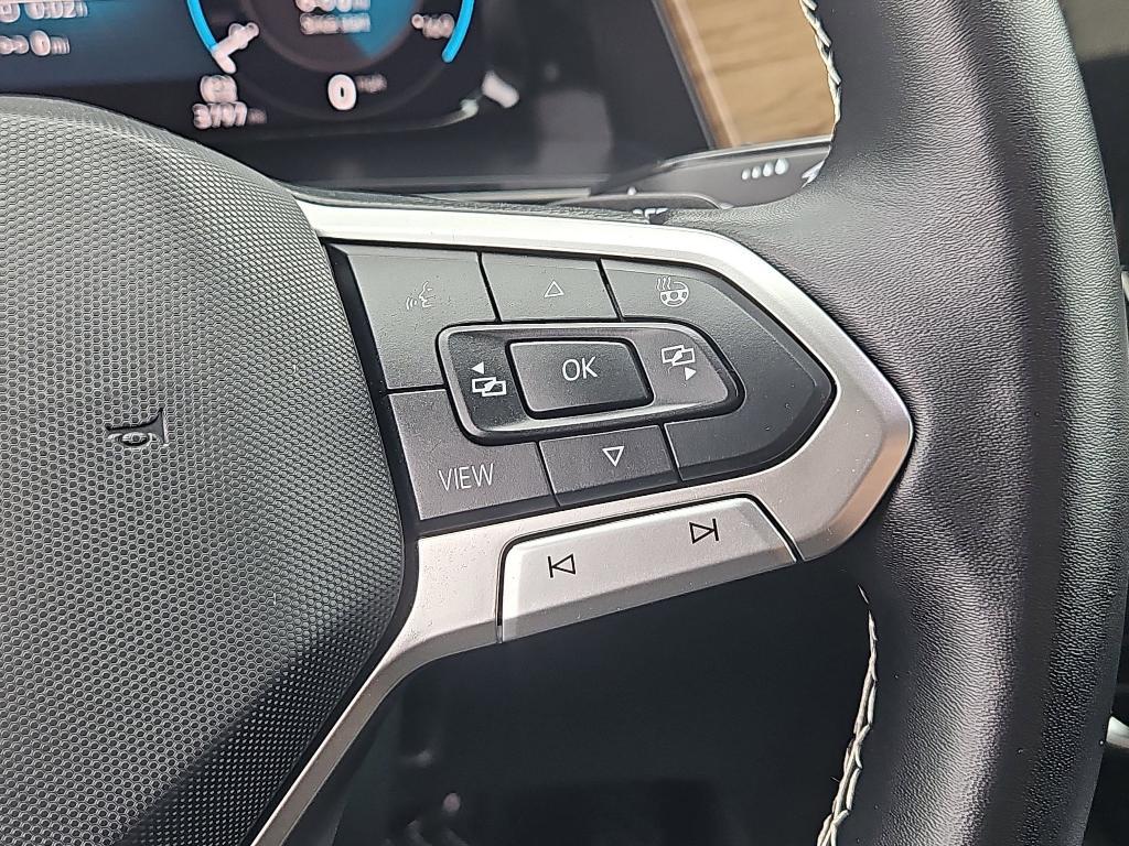 used 2024 Volkswagen Atlas car, priced at $37,900
