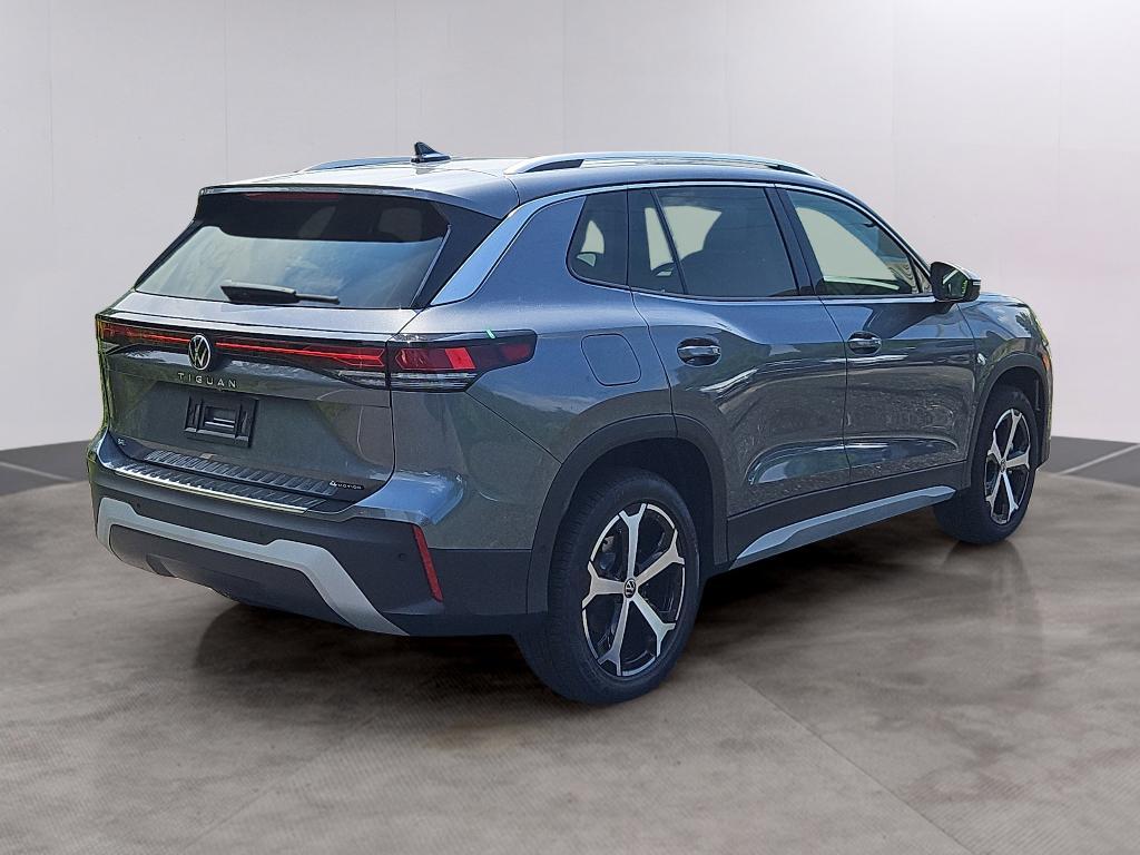 new 2025 Volkswagen Tiguan car, priced at $35,648