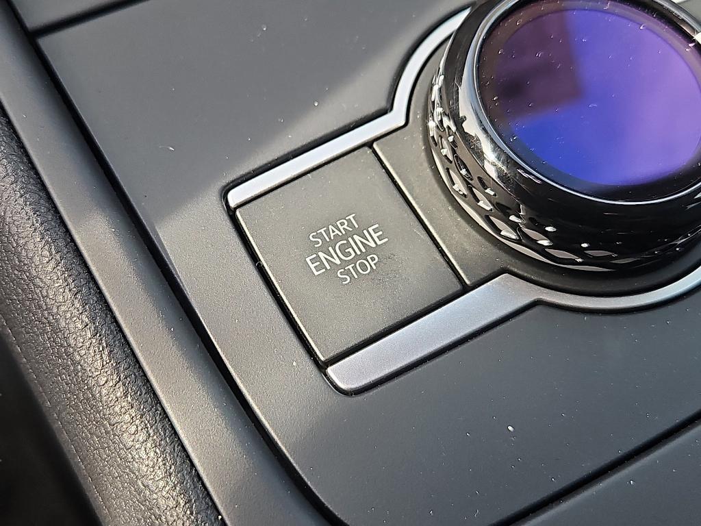 new 2025 Volkswagen Tiguan car, priced at $33,502