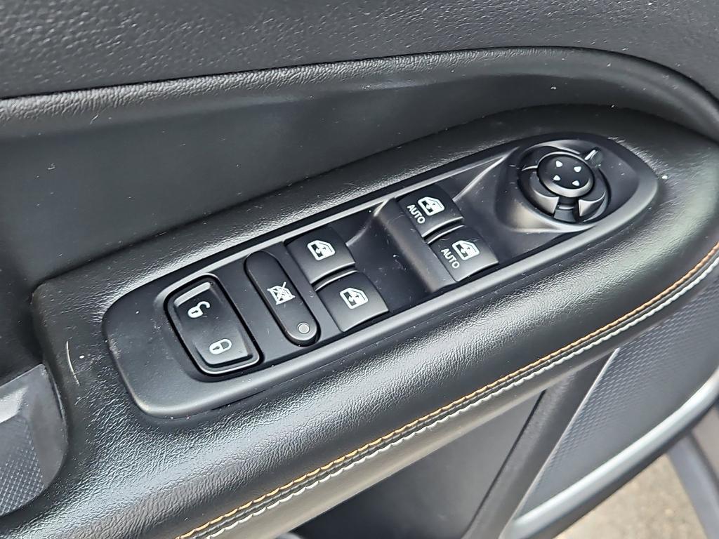 used 2019 Jeep Compass car, priced at $15,900