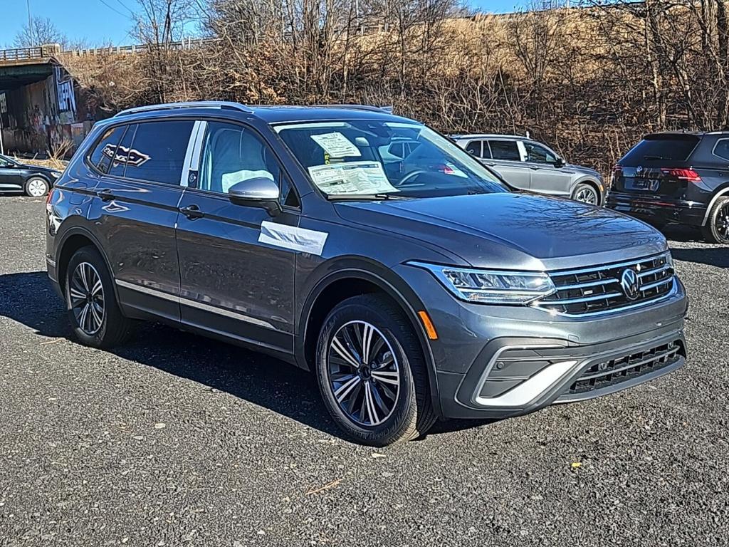 new 2024 Volkswagen Tiguan car, priced at $30,551