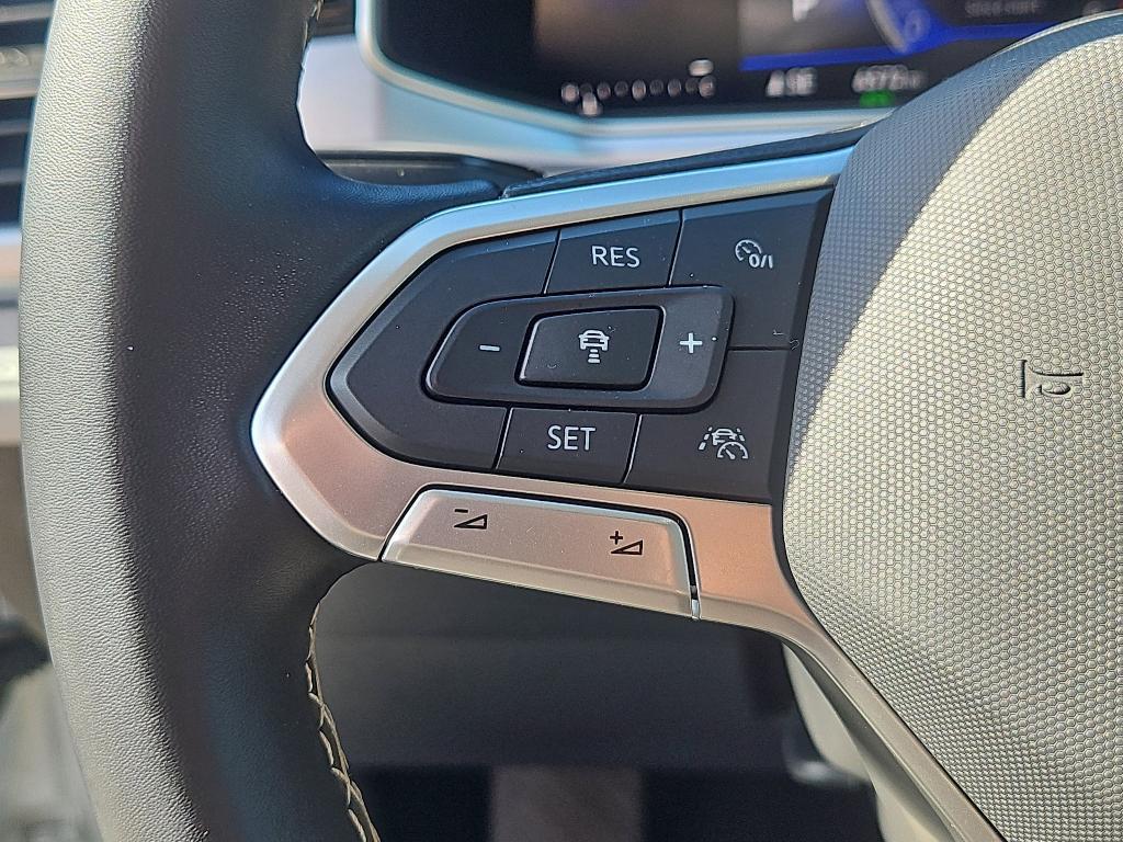 used 2025 Volkswagen Taos car