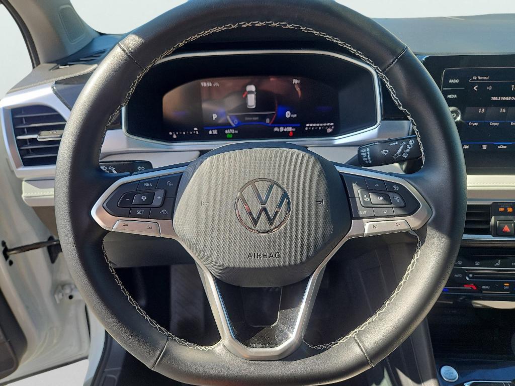 used 2025 Volkswagen Taos car