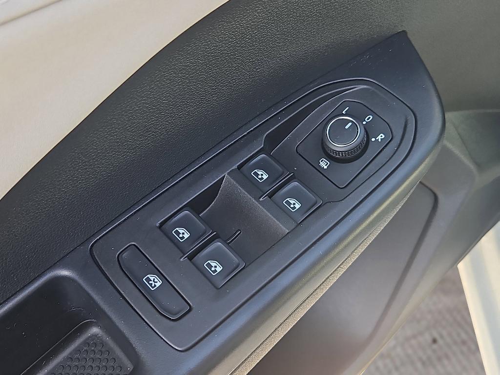 used 2025 Volkswagen Taos car