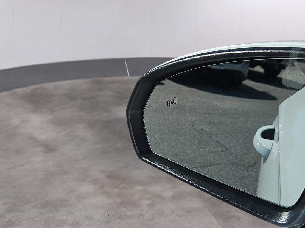 used 2025 Volkswagen Taos car