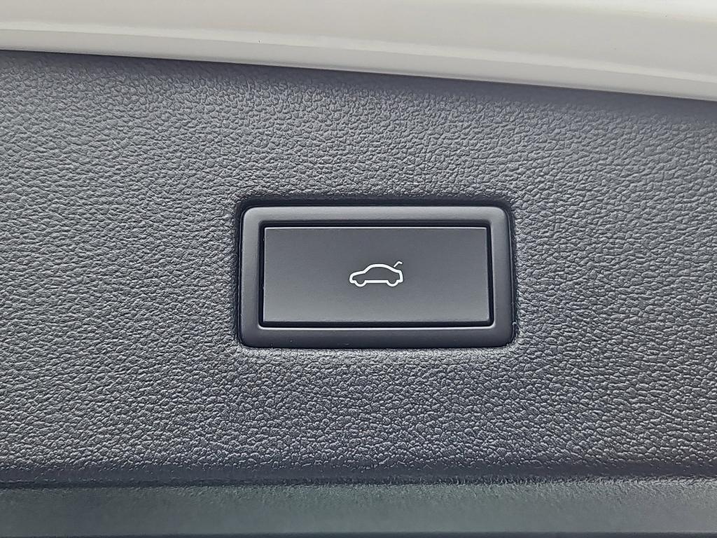 used 2022 Volkswagen Tiguan car, priced at $19,900