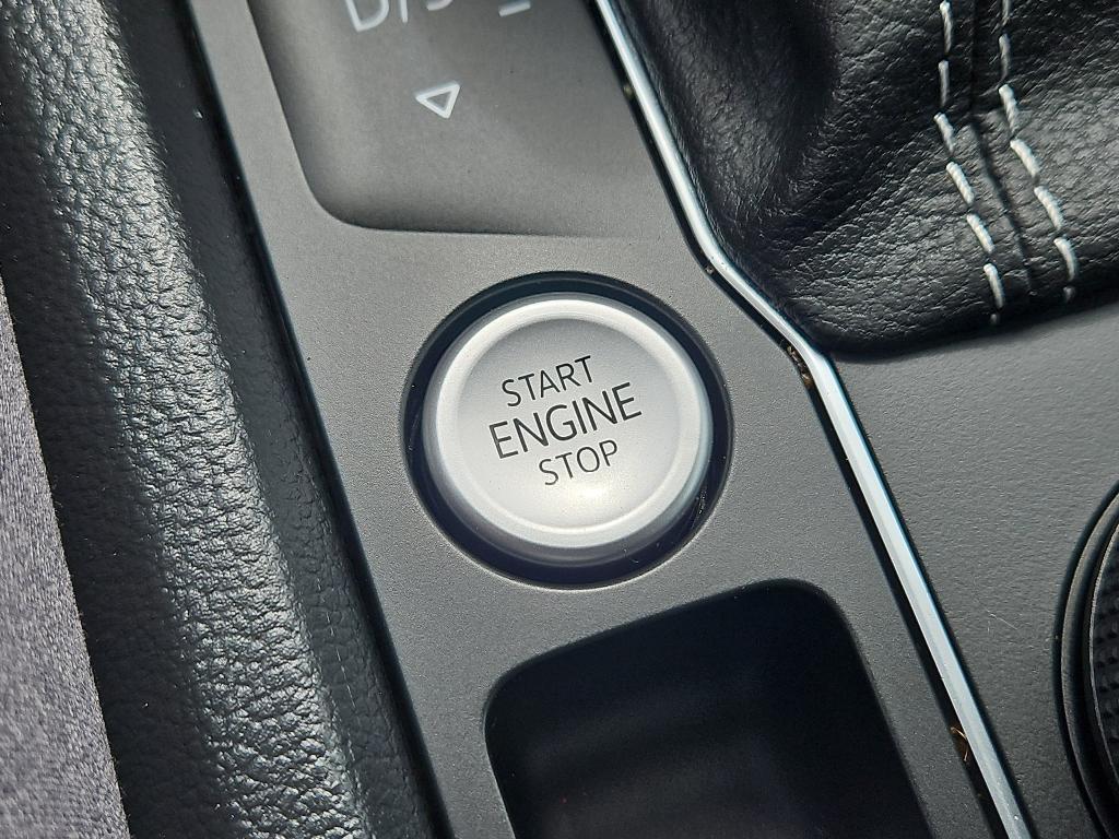 used 2022 Volkswagen Atlas Cross Sport car, priced at $30,500