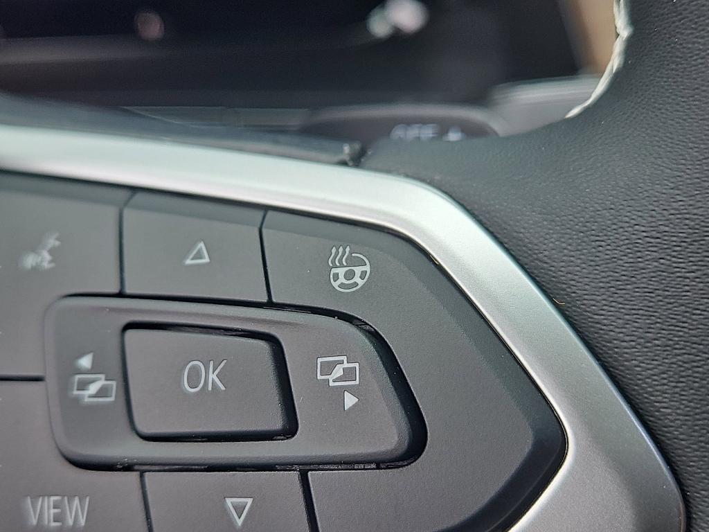 new 2025 Volkswagen Atlas car, priced at $44,032