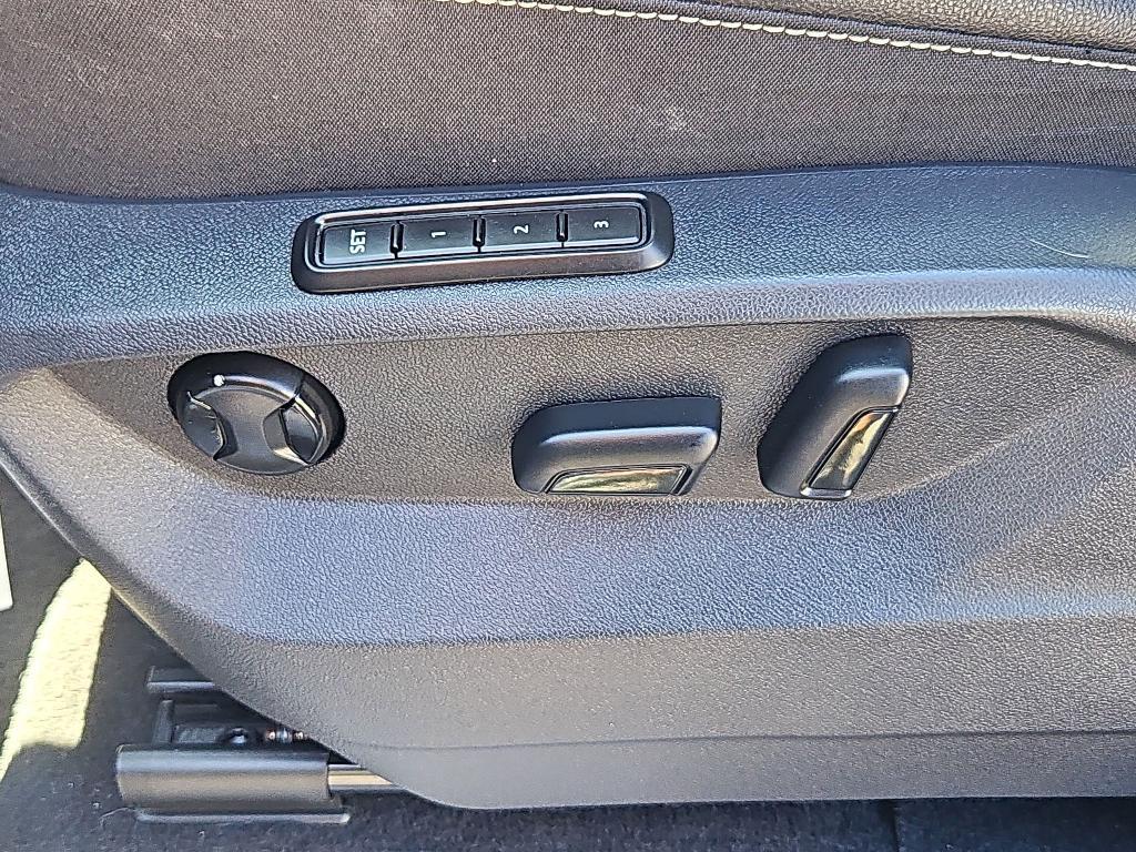 used 2021 Volkswagen Atlas car, priced at $26,900