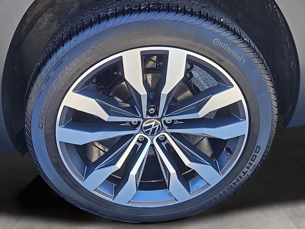 used 2021 Volkswagen Atlas car, priced at $26,900