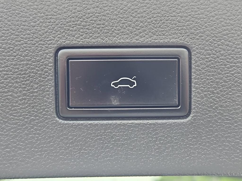 used 2018 Volkswagen Atlas car