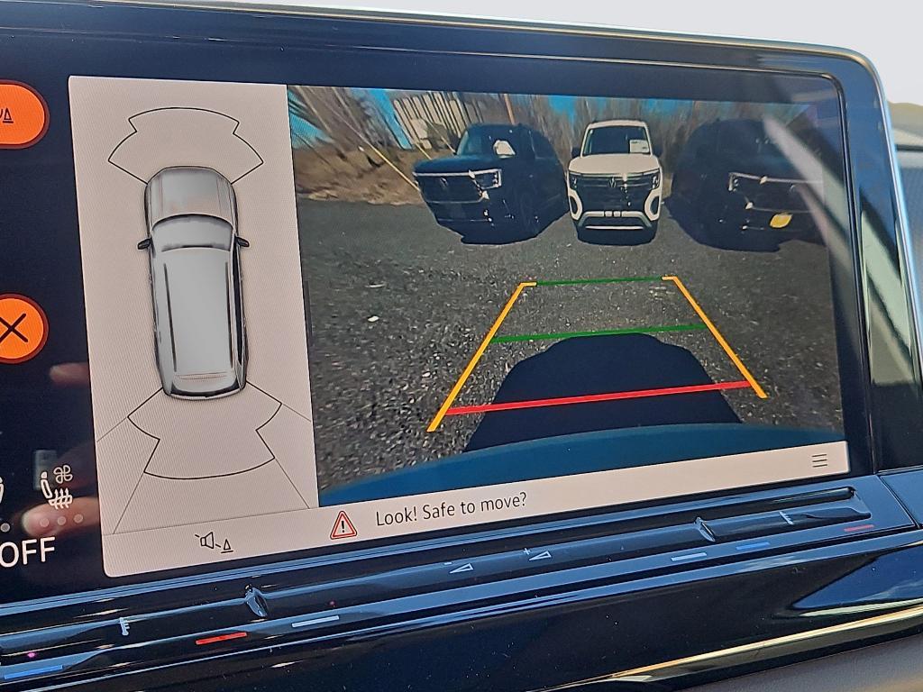 new 2025 Volkswagen Atlas car, priced at $44,111
