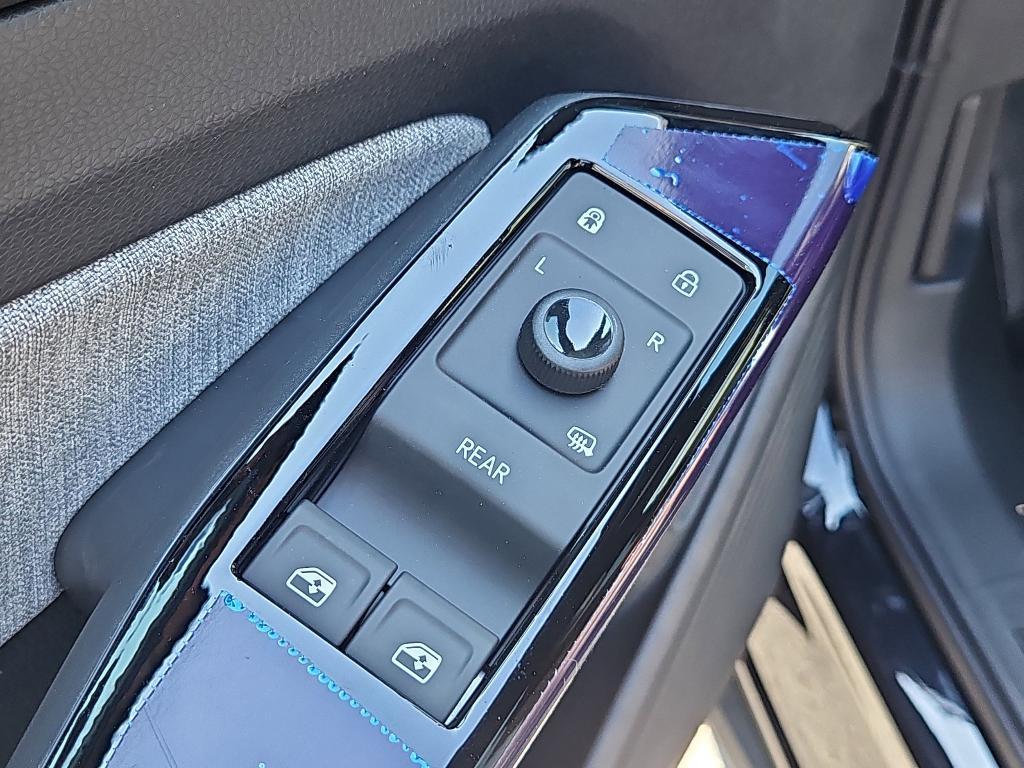 new 2025 Volkswagen ID.4 car, priced at $44,507